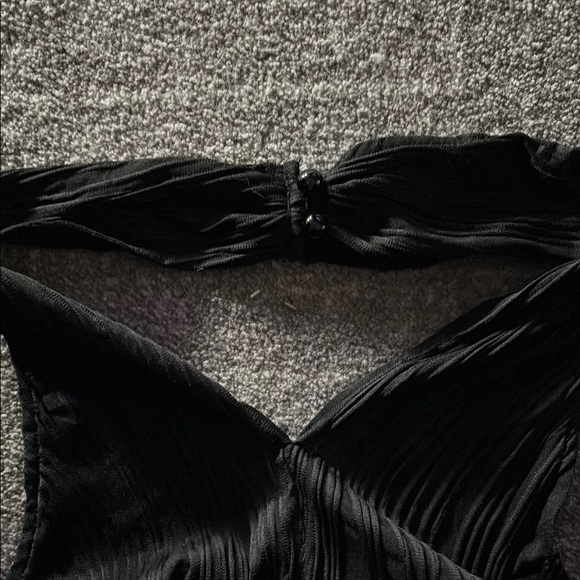 Black Ribbed Halter Top - Picture 2 of 2